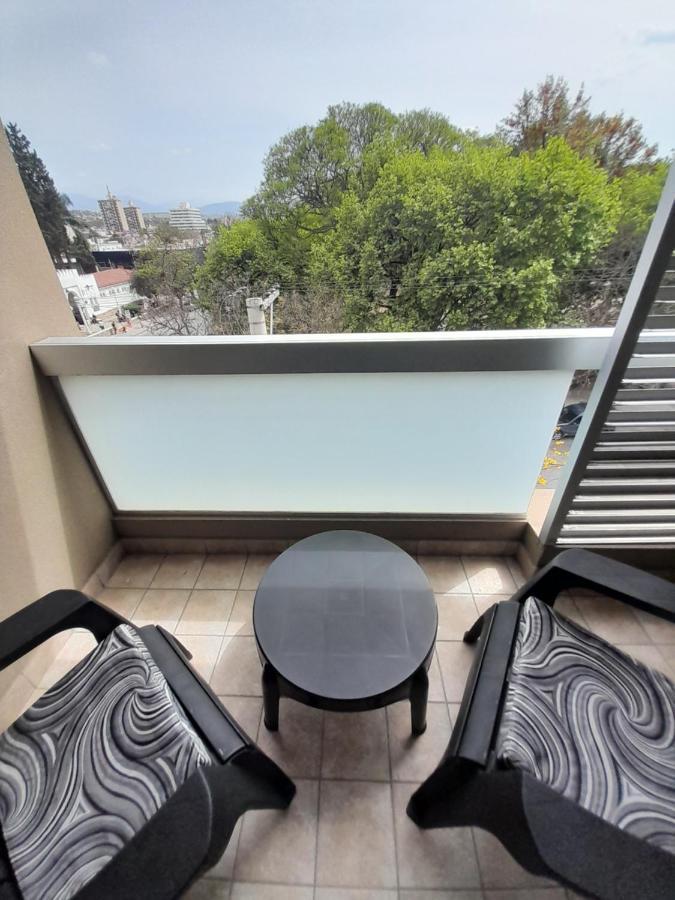 Departamento Centrico Plaza Alvarado Con Cochera Salta Exterior foto