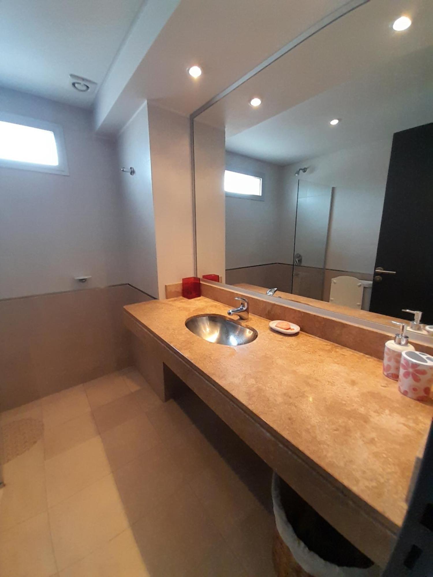 Departamento Centrico Plaza Alvarado Con Cochera Salta Exterior foto